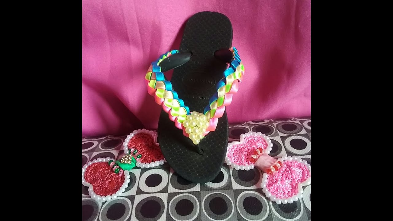 COMO FAZER CHINELO DECORADO COM TRANÇADO DE FITAS COM 4 CORES