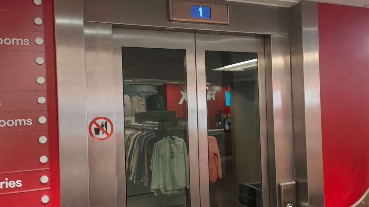 Pickerings Hydroware lift @ Tkmaxx | Charing cross London