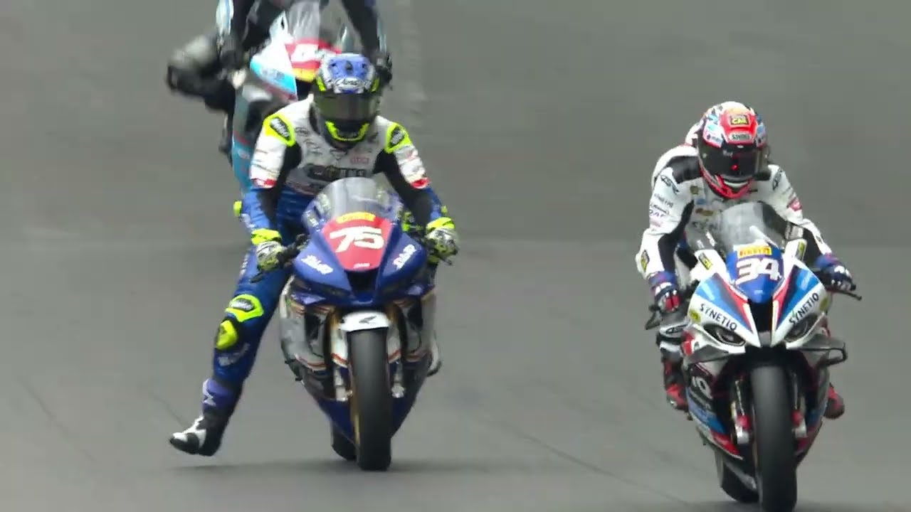 2023 Pirelli National Superstock 1000 Championship - Oulton Park, Olsen and Seeley incident