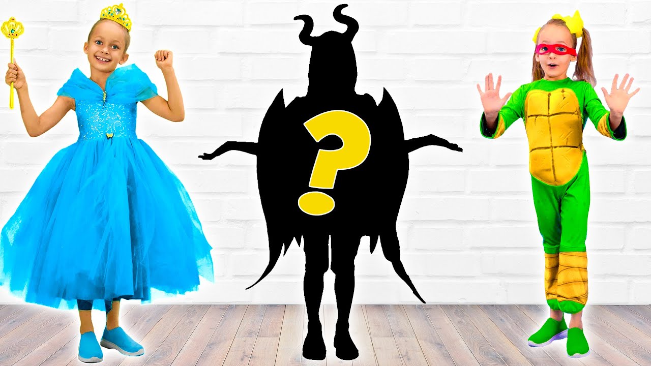 Contos de princesas | BAILE DAS PRINCESAS - Maya e Mary