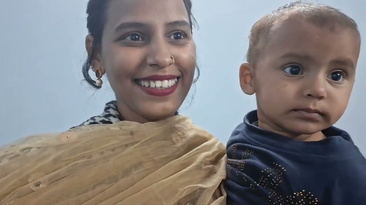 Aaj hm gaye priya didi pooja didi se milne bahut acha lga mil kar bs rani didi se nhi mil paya 🥰