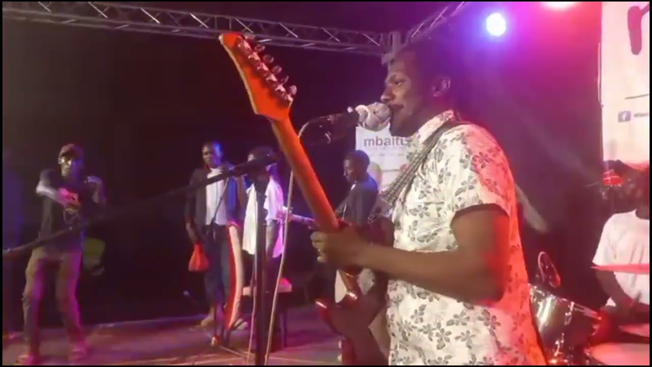 Kativui Mweene Performs Kama Michael Jackson Live At Dynamite Lounge During Mbaitu Night 11.02.2023