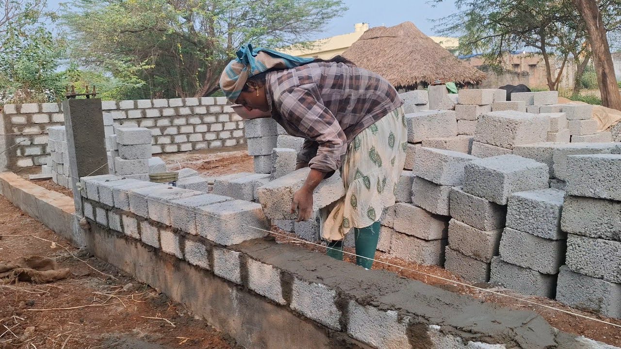 సొంతిల్లు కట్టుకోవాలని ఆశతో...ఆడపిల్ల వంటగదికే శాశ్వతం కాదని ఇప్పుడు అన్ని వర్గాల్లో ముందుంటున్నారు