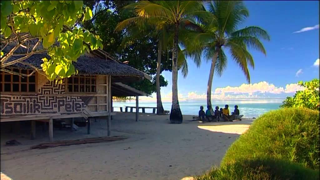 Papua New Guinea - Presentation of New Ireland