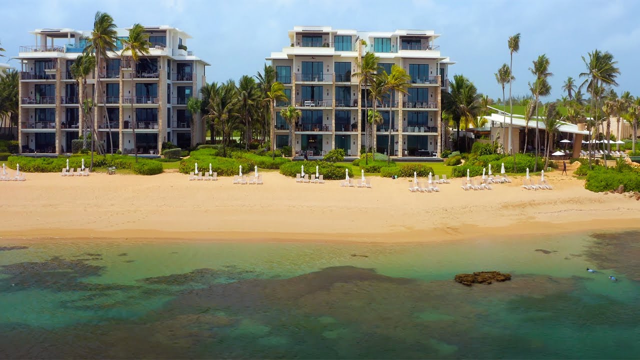 Beachfront Luxury Residence in West Beach