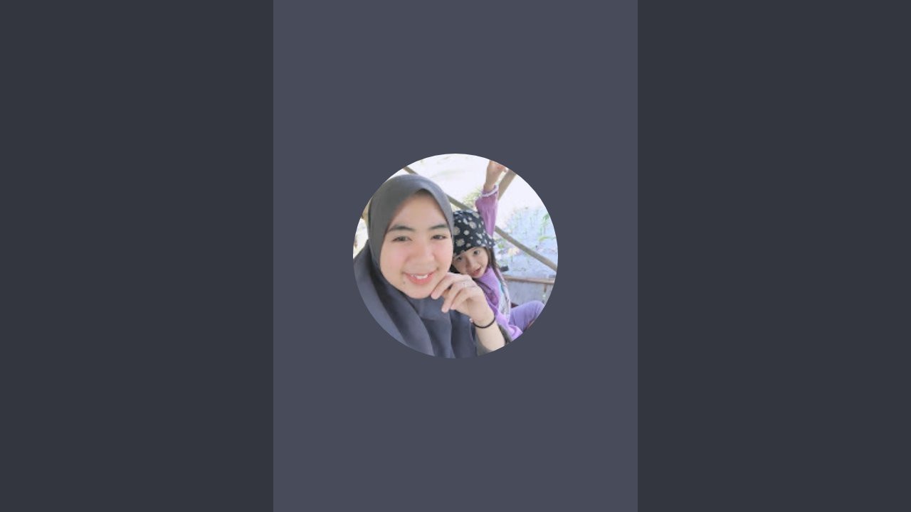 Yani Yani sedang live sekarang!