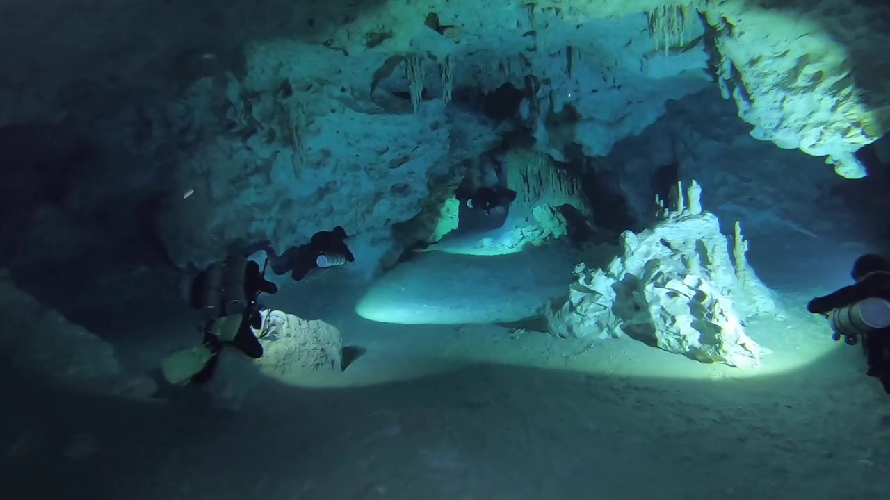 cave diving Mexico - cenote Chan Hol 2020-03-07