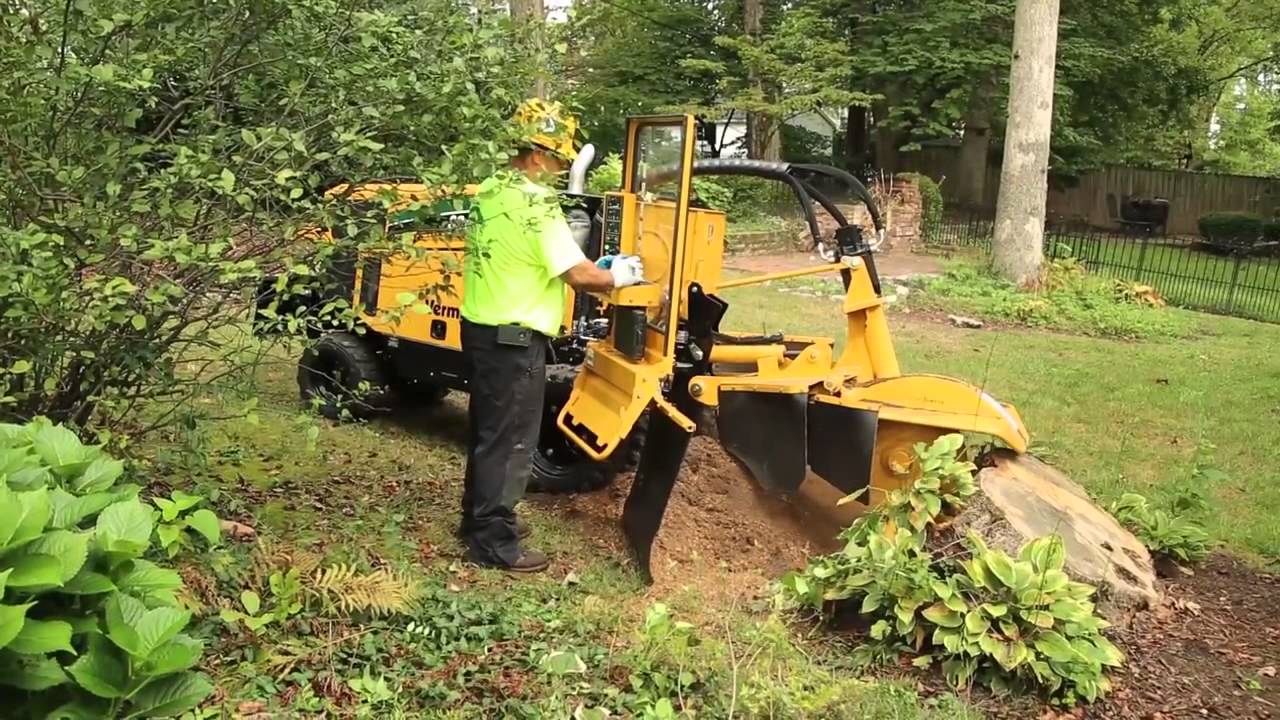 Kantojyrsin Vermeer SC552 työssä