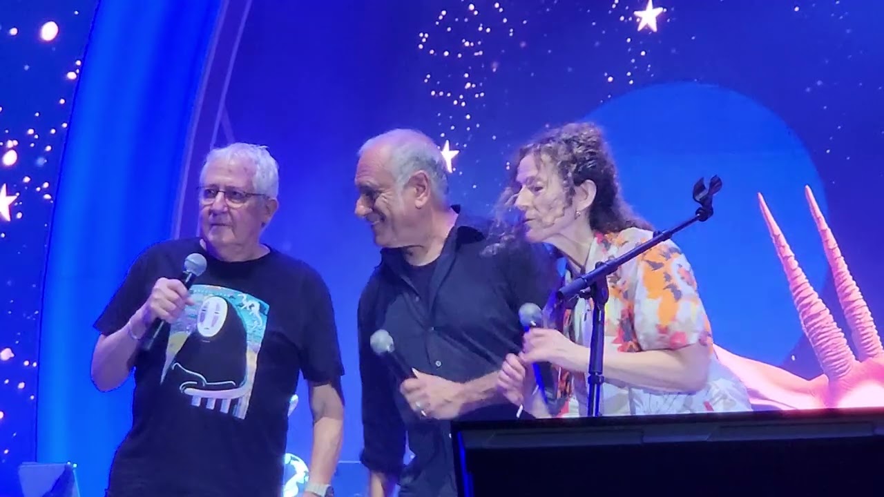 מה עושות האיילות - - 