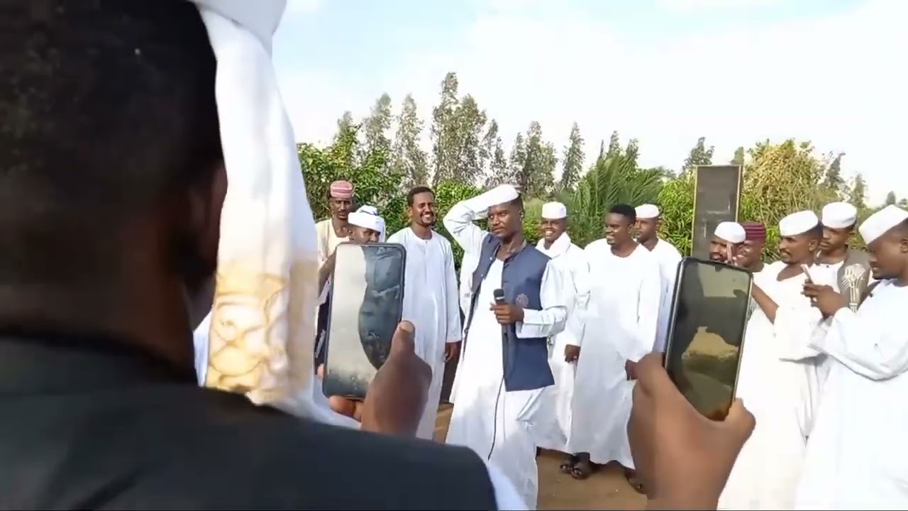 علي ود سعيد الكاهلي في المزرعة