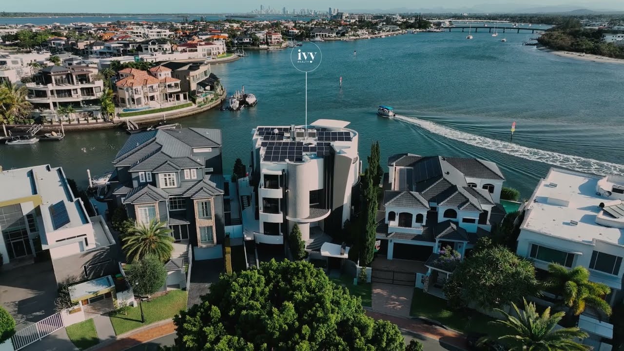 26 Hampton Court, Sovereign Islands