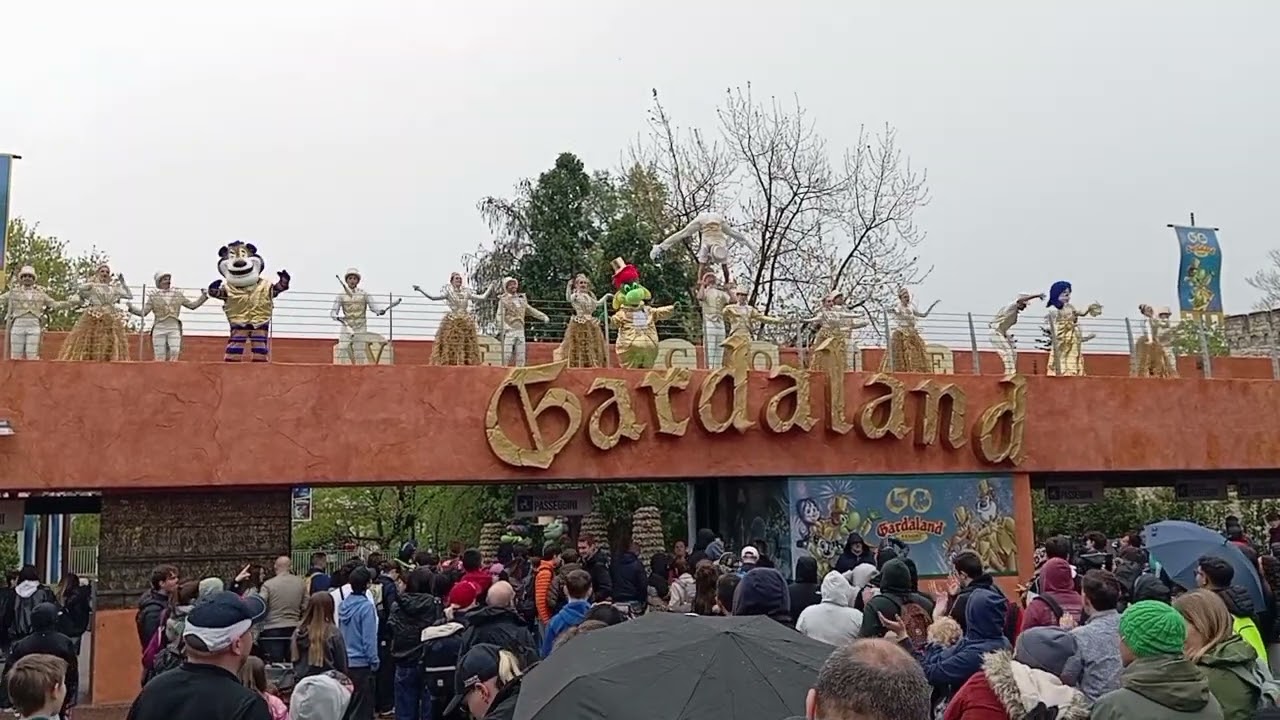 Gardaland 2025, welcome show: FIFTY STARS