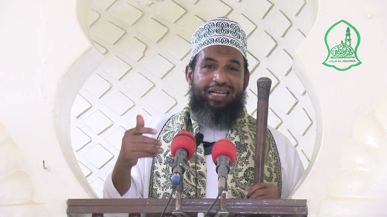 MUISLAMU USIYUMBISHWE KWA MUANDAMO WA MWEZI || SHEIKH : FARID HADI