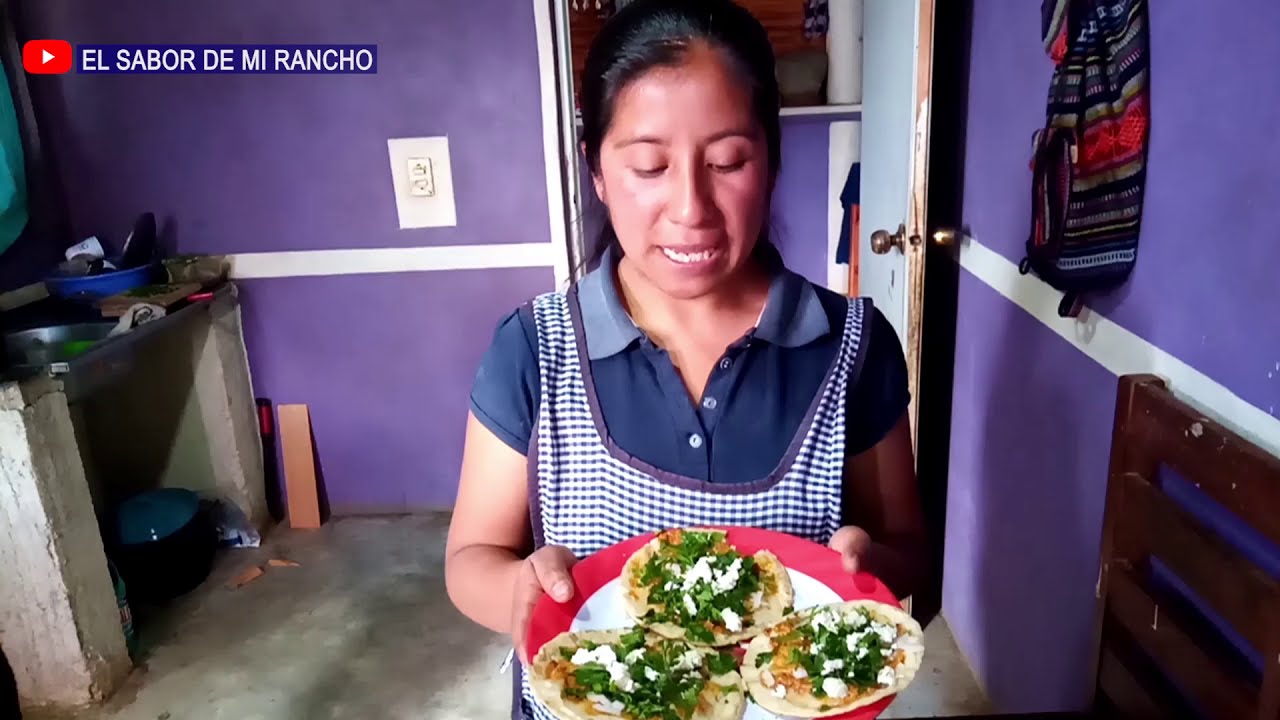 Ricas pellizcadas acompañadas con una salsa de nuez con el sabor de mi rancho