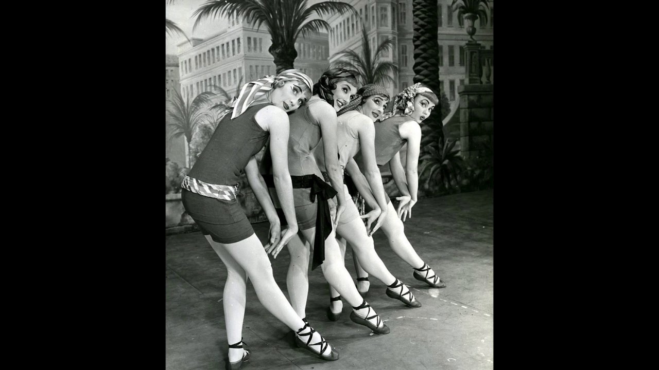 The Darktown Strutters Ball - Miff Mole & His Little Molers (Red Nichols, Jimmy Dorsey, Joe Tarto)