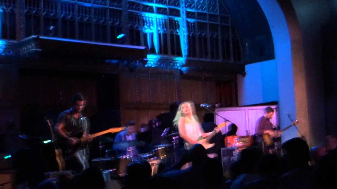 Clare Dunn - Cowboy Side Of You (Live)