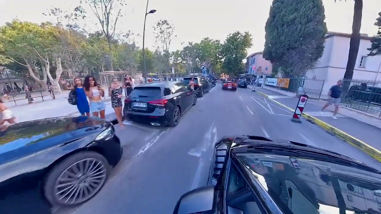 Supercars Storm St Tropez! - Epic Convoy Reactions!