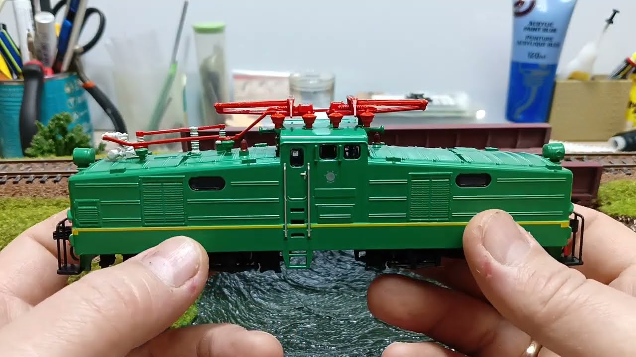 Обзор подставки для железнодорожных моделей от Модимио.ВЛ -41.