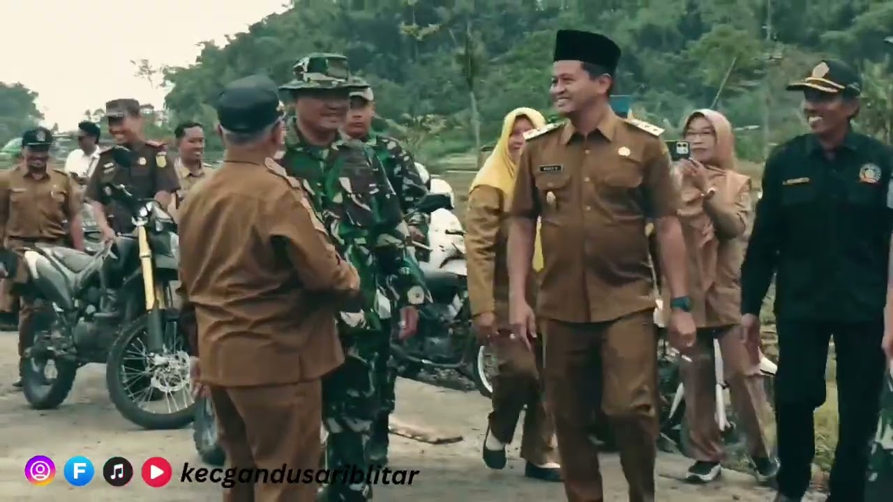 Upacara Pembukaan TMMD di Desa Krisik Kecamatan Gandusari