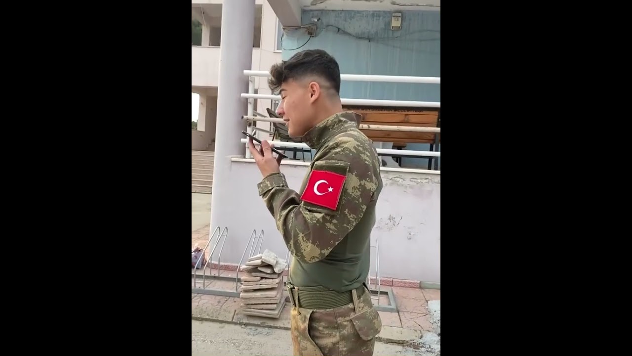 Kolu Kopan Gazi&rsquo;nin Babası İle İlk Konuşması (canlandırma)