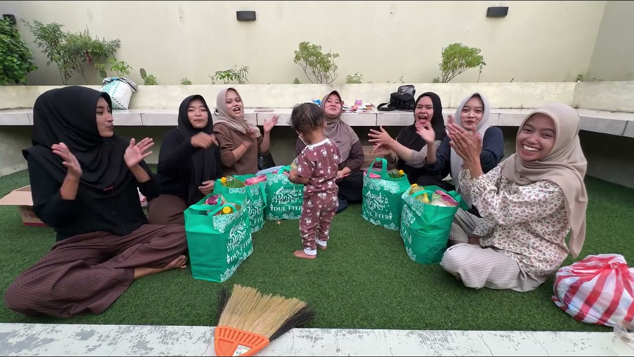 THR CAIR SEMUA NYENGIR ! Sriwikutil penutupan puasa buka bersama dirumahe kinara yeayy🤗🥰😘🥳💃🏻✨