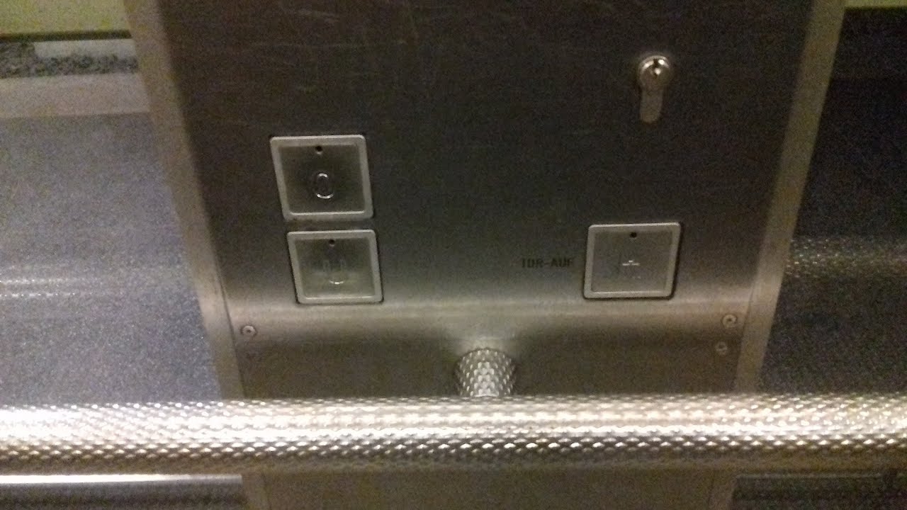 Lift tour @ Stacje metra Dortmund Hbf, Kampstraße i Reinoldikirche, Dortmund, Niemcy