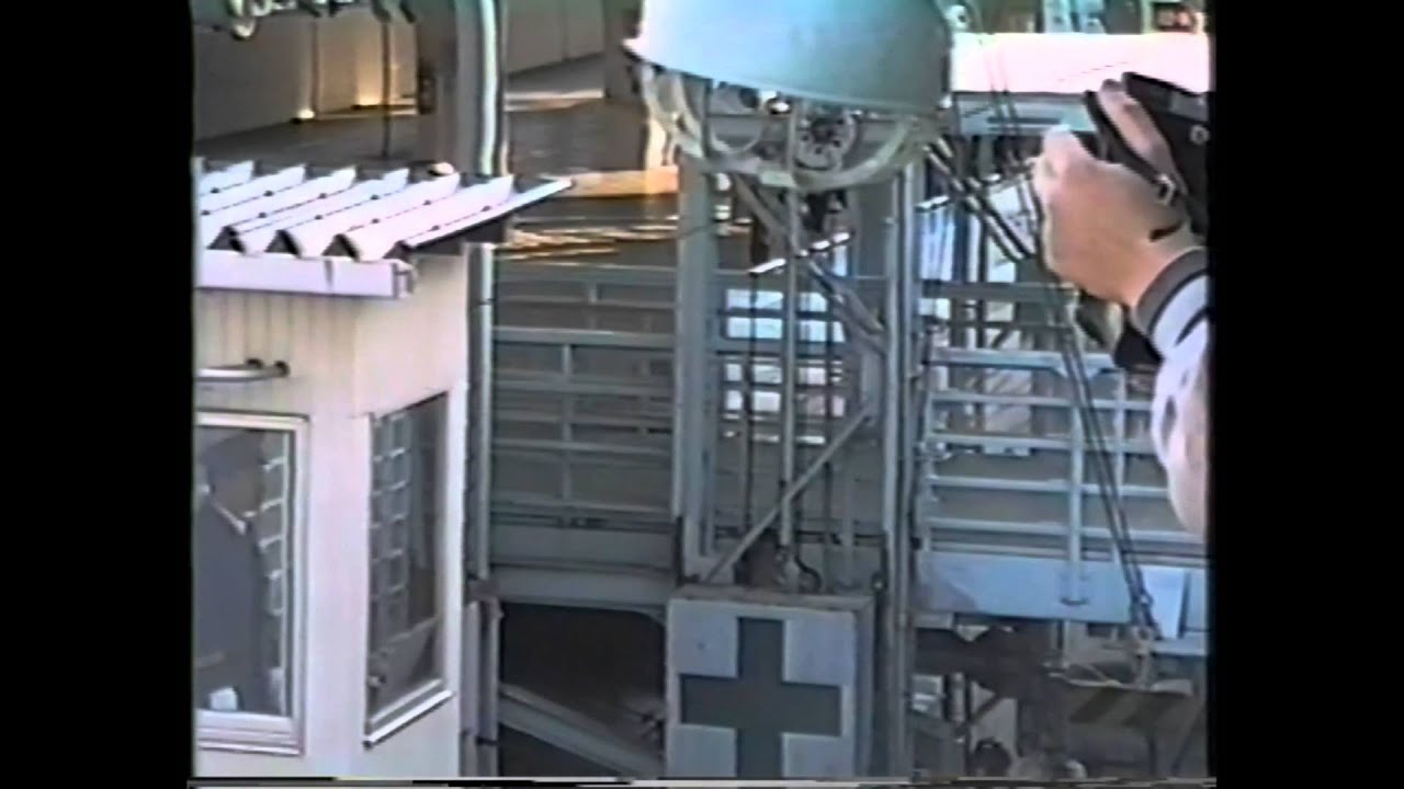 鉄道連絡船シリーズ第四弾最終章！　１９８８年の宇高連絡船④。さらば宇高連絡船、土佐丸航送車引出と乗船出港シーン。
