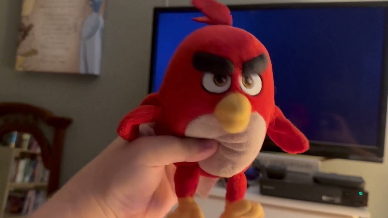 Red watches the THX Moo Can logo (MOST VIEWED VIDEO)