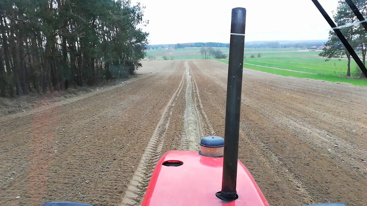 Uprawa na g&oacute;rkach, Massey Ferguson 3070 +  agregat uprawowy Agro-Factory 2,8m