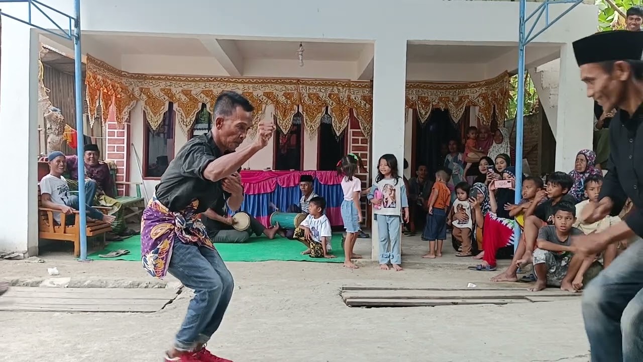 Warisan Leluhur, Budaya di Mandar Pencat Silat Pambusuang.