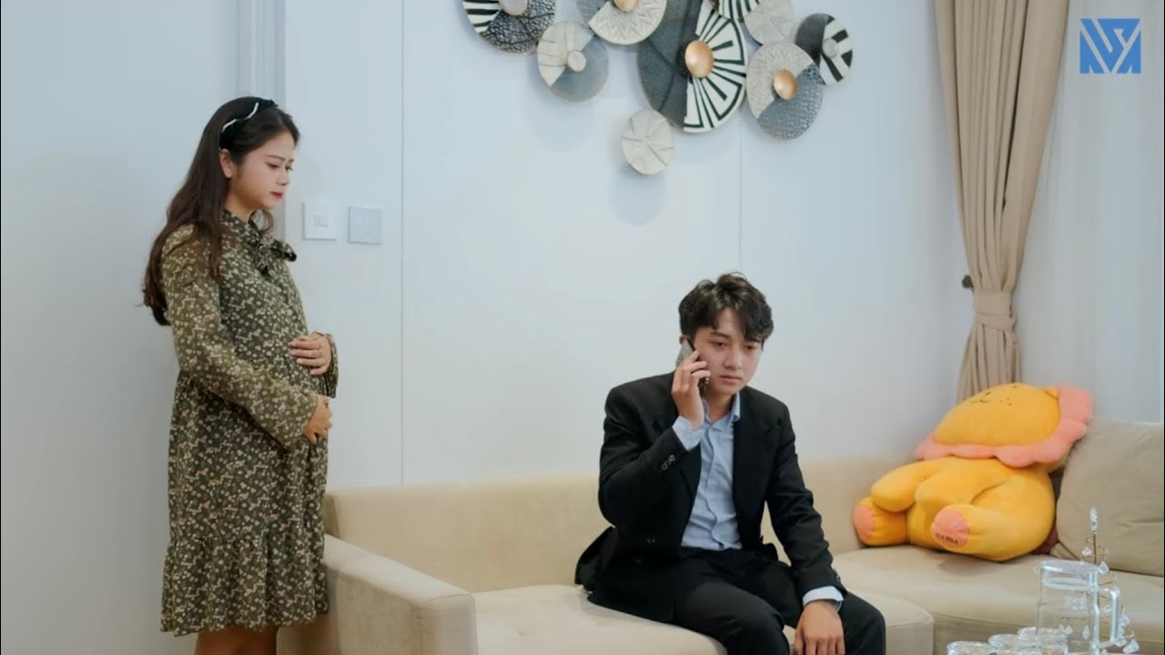 Vợ Chủ Tịch Đang Bầu Bí Phát Hiện Chồng Để Ảnh Người Yêu Cũ Trong Ví Và Cái Kết - Tập 779