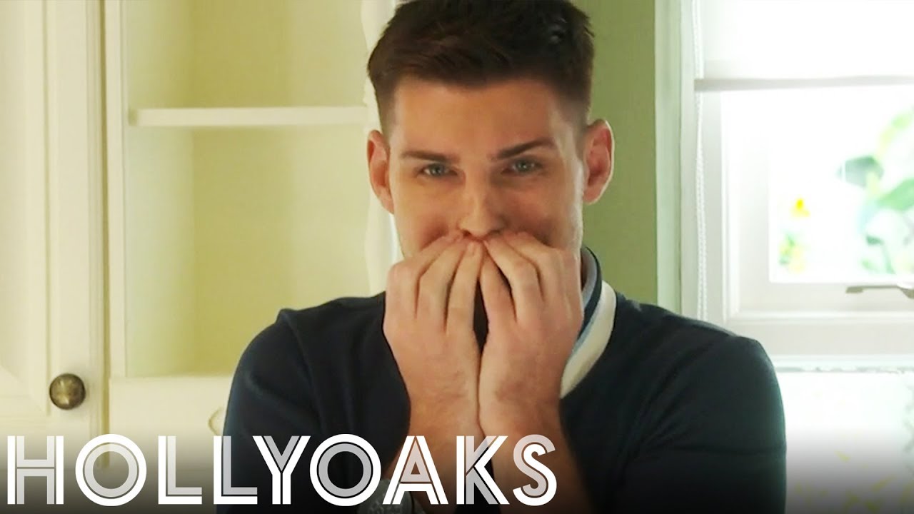 Peri & Leela Help Ste Escape from the Far Right Group | Hollyoaks