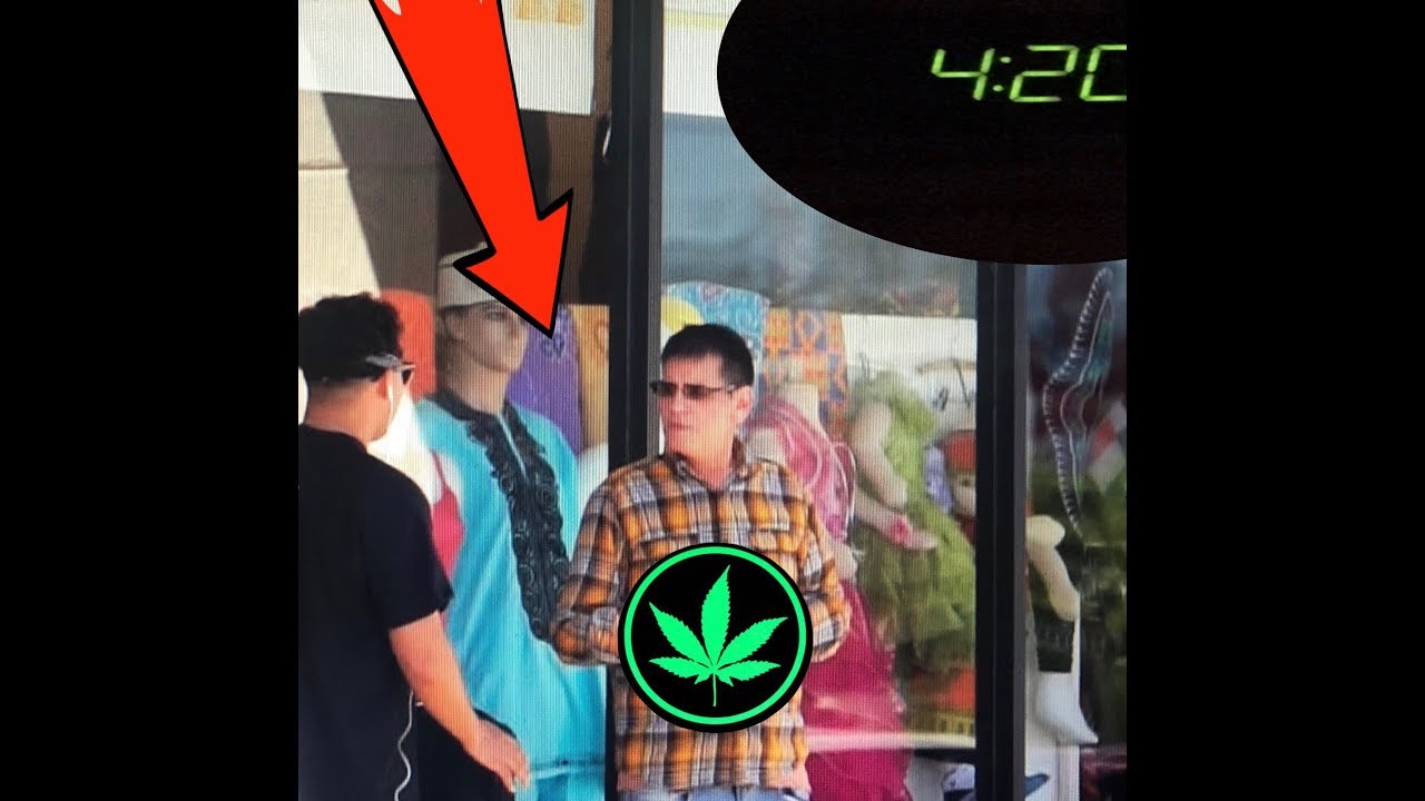GIVING OUT FREE WEED ON 4/20🍃💨