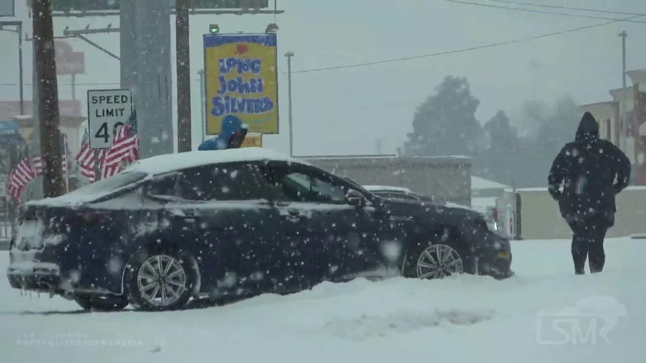 02-17-2021 Texarkana, TX/AR - Heavy Snow - Cars Stuck, People Walking, Interstate Shots