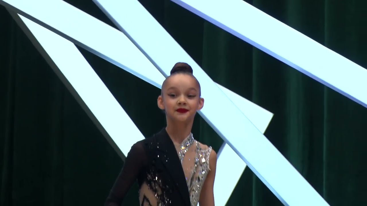 Філінська Таїсія 2014 обруч