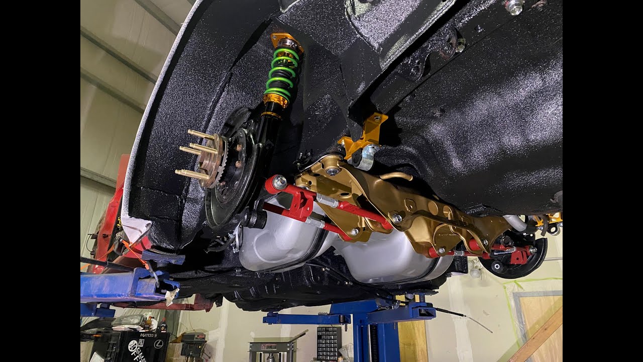 GC8 gas tank and rear suspension get installed!!