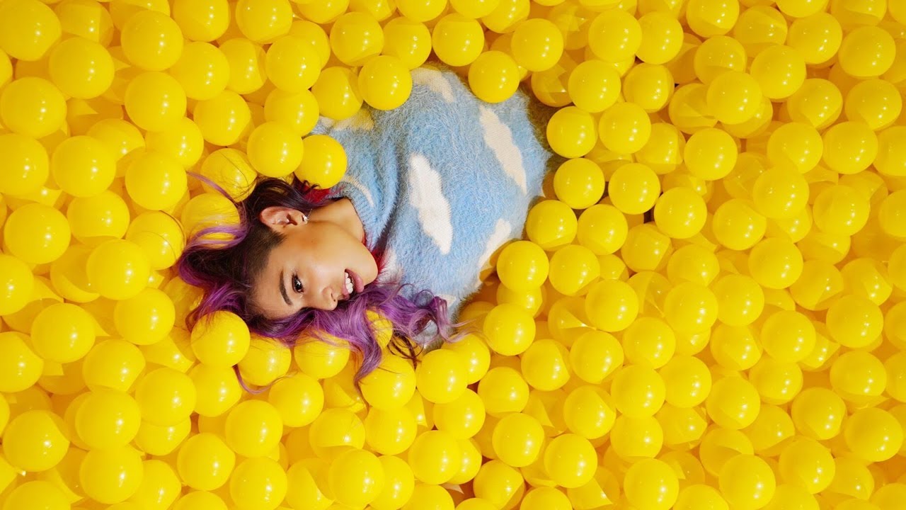 GIANT Ball Pit! - The Color Factory