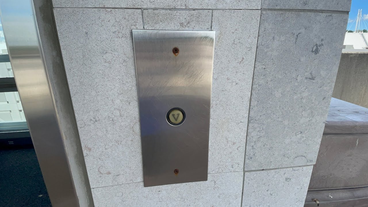 CRAPPY MontgomeryKONE Hydraulic Elevator @ The North Point Mall Parking Deck in Alpharetta, GA