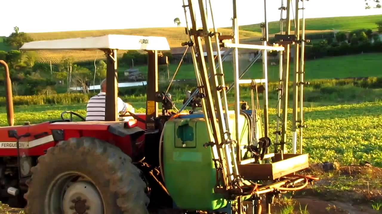 Pulverizador de barras com sistema de motores elétricos