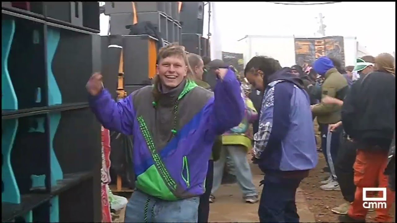 Segundo día de la rave en las inmediaciones del Aeropuerto de Ciudad Real