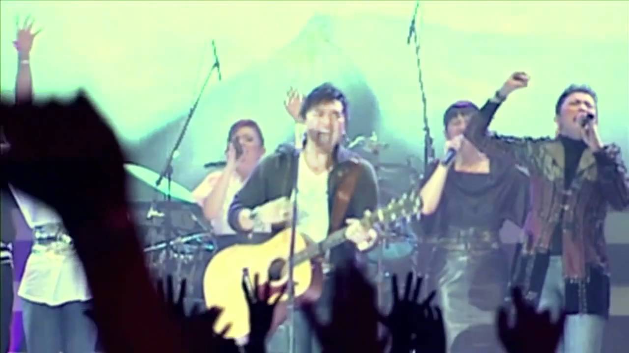 Hosanna (Be Lifted Higher) ~Sidney Mohede (w/ True Worshippers)