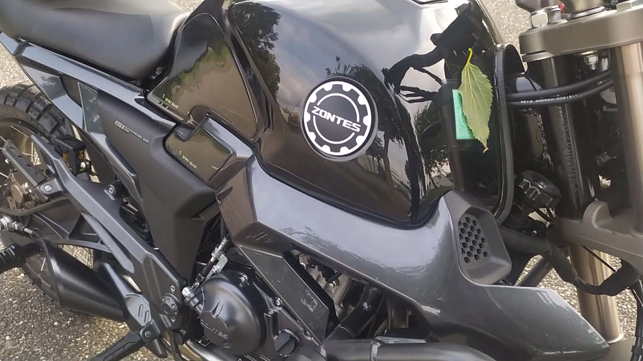 Ma Zontes 125 scrambler G1 KD 150G avec des accessoires / mit Zubeh&ouml;r / with accessories