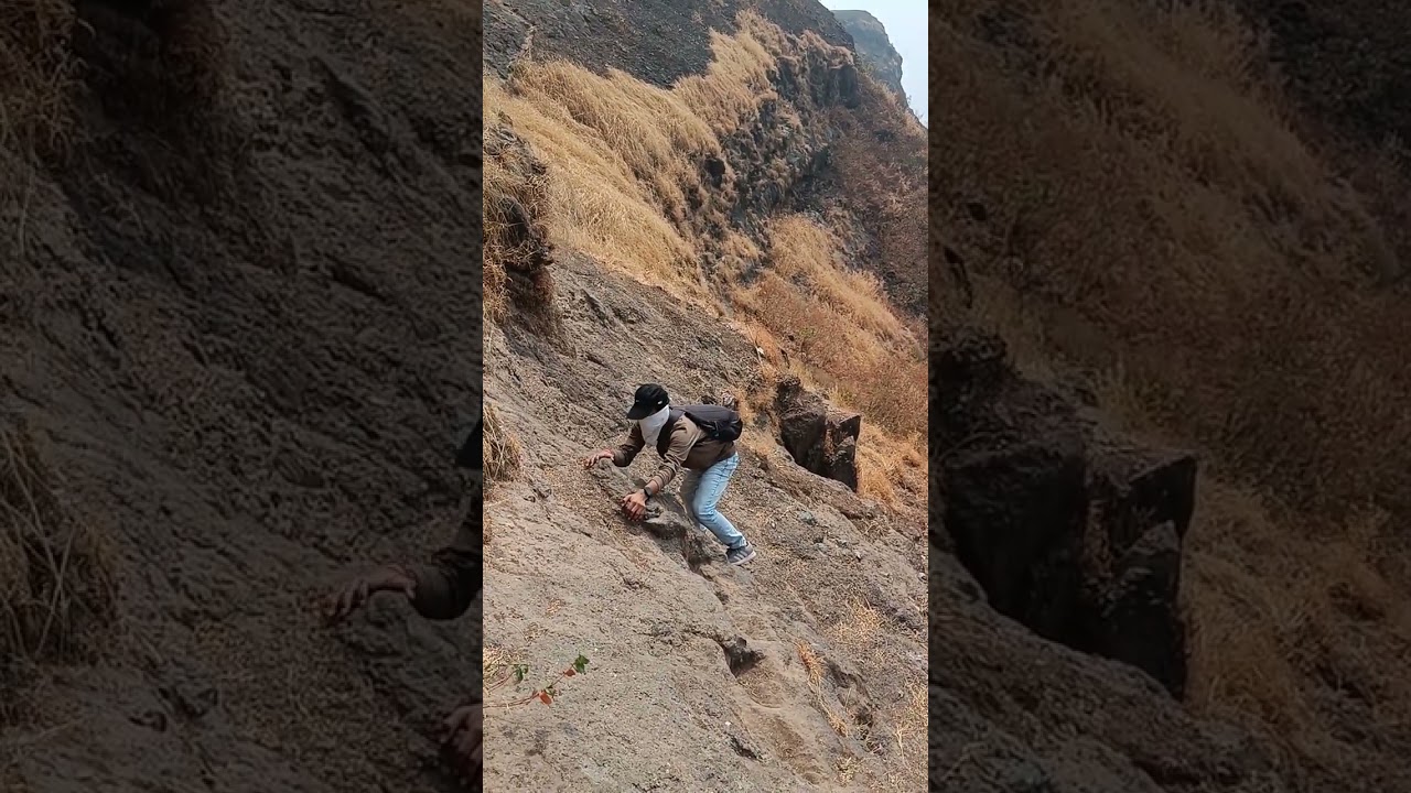 Chanderi fort difficult and Slippery patch #maharashtra #chanderi #trekking #climbing