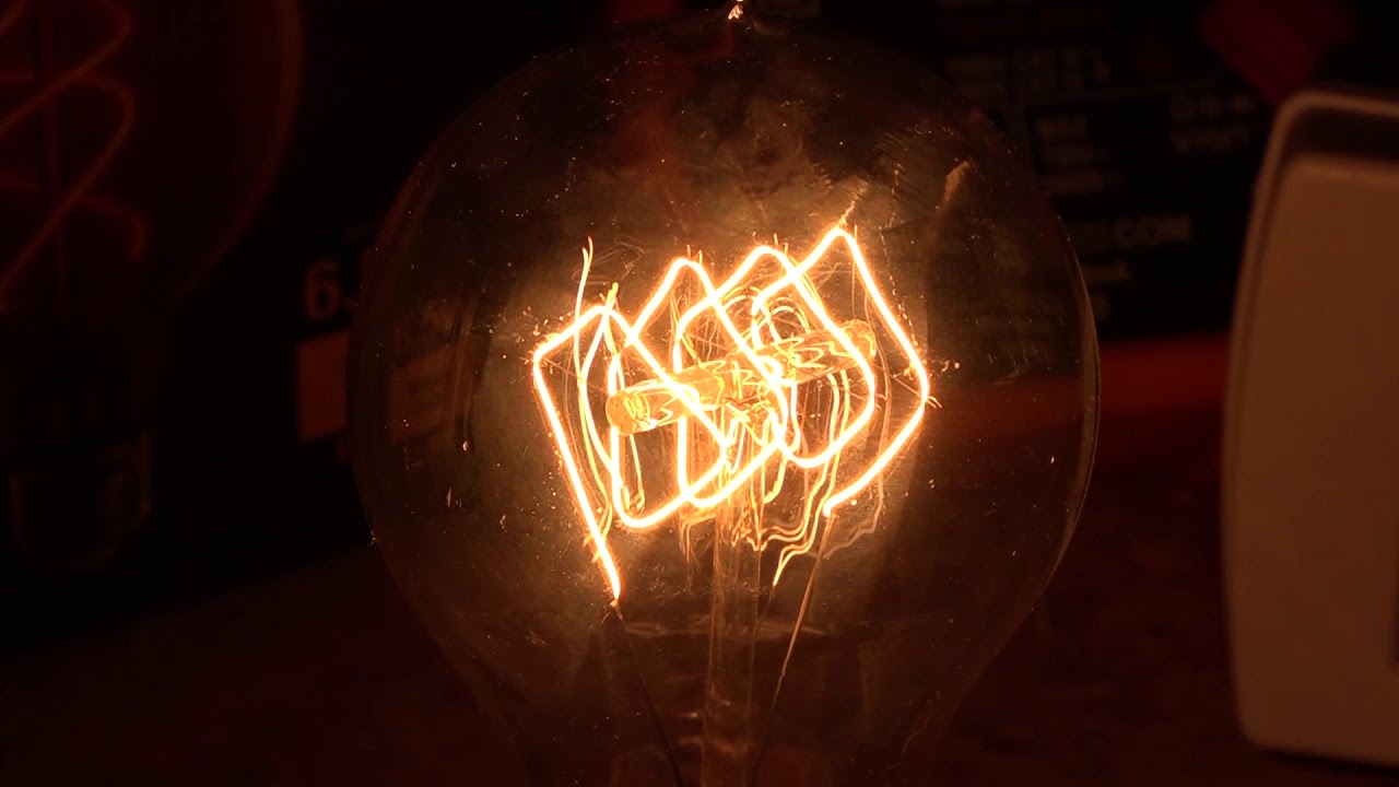 Vintage Incandescent vs Vintage LED Lighht Bulbs