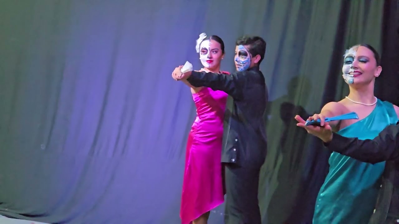 Calaca tilica y flaca. Escuela de danza profesor Alejandro Camacho