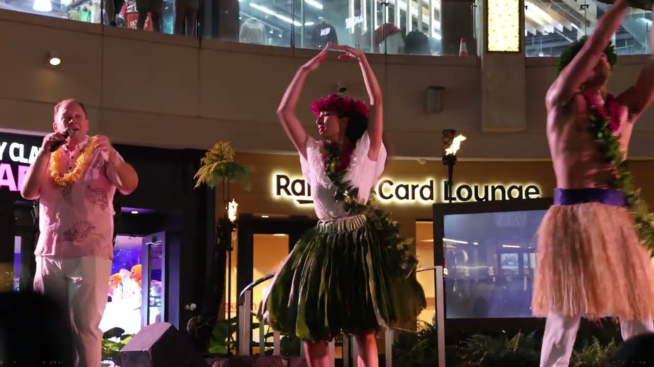 Experience the Spirit of Aloha: O Nā Lani Sunset Stories Finale - International Market Place [4K]