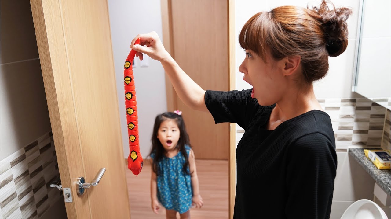 Seoeun Pretend Играть с сюрпризом Snake Toys