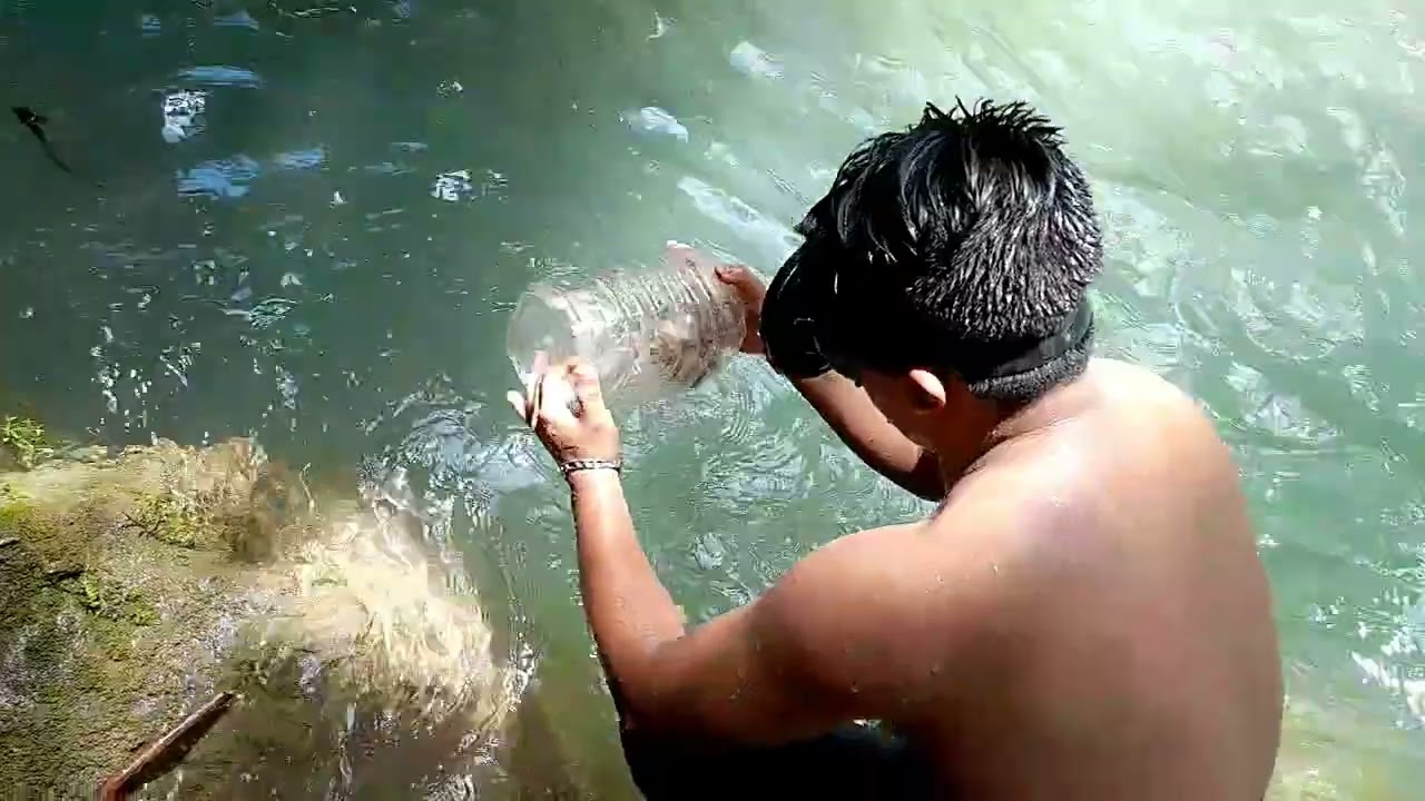 PESCA CON BOTELLAS DE PLÁSTICO