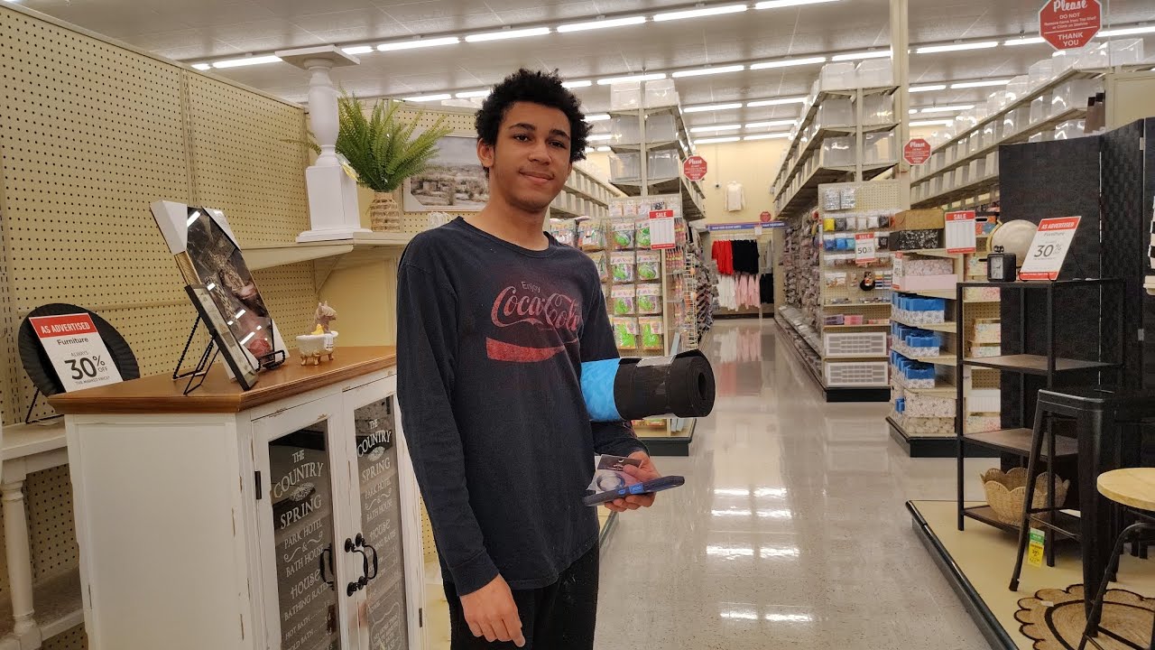 BACK TO BIG LOTS TO GET MORE MATERIAL 💪👍🫶 FREDDY IS LOOKING AMAZING 😍