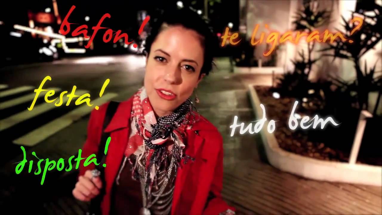 Maquiagem do trabalho vira look de balada!